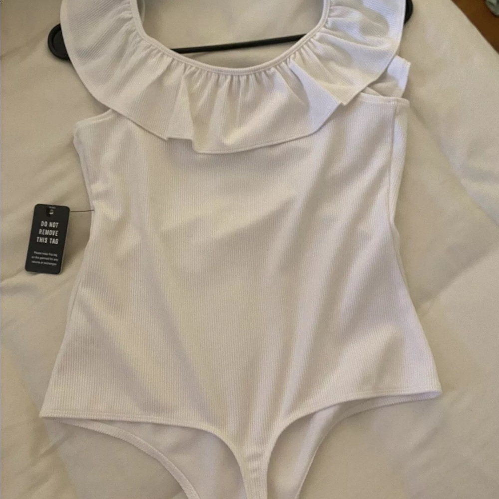 Express Ribbed Ruffle off the Shoulders Bodysuit - Picture 3 of 3